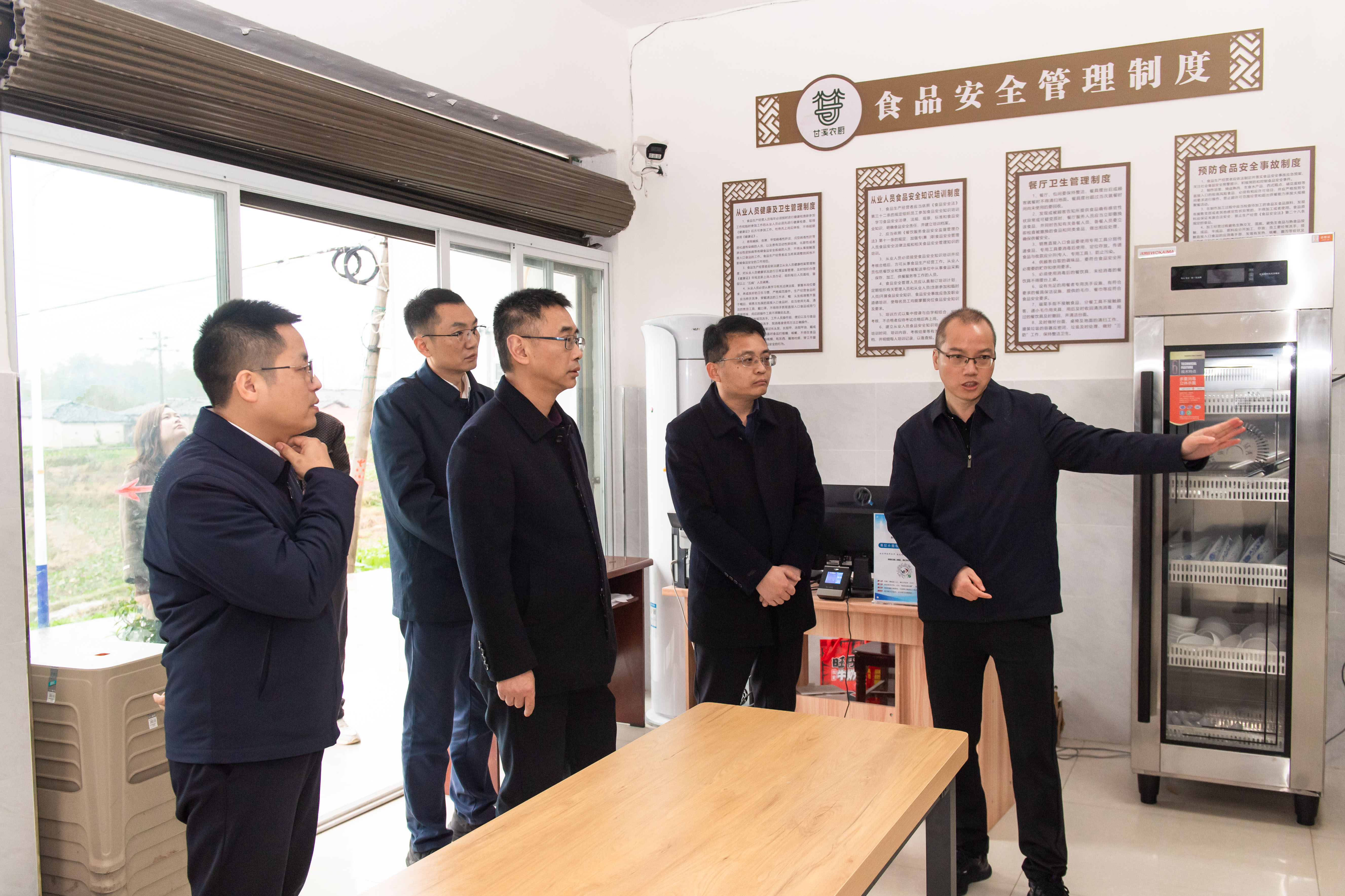 4b62ec20b6ab796af8ee050f0193a579.jpg 4b62ec20b6ab796af8ee050f0193a579.jpg